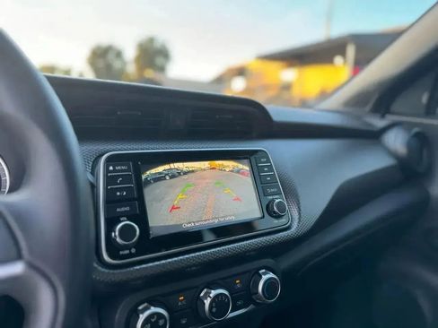 Used 2020 Nissan Kicks S image 16