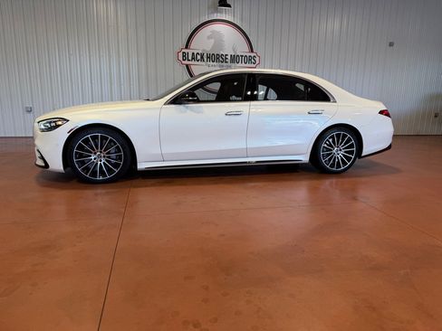 Used 2021 Mercedes-Benz S 580 4MATIC Sedan image 4