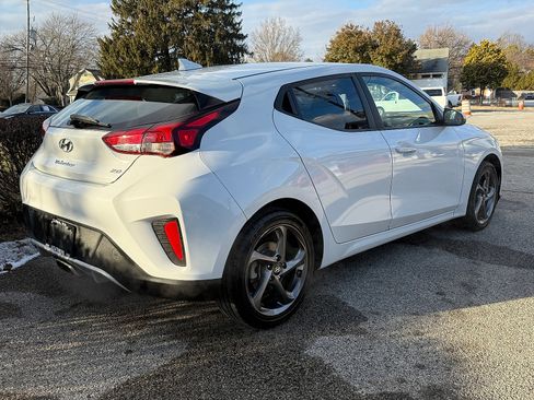Used 2019 Hyundai Veloster 2.0 image 4