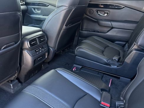 Certified 2025 Honda Pilot EX-L image 24