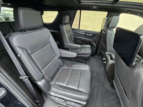 Used 2021 GMC Yukon Denali w/ Denali Premium Package image 40