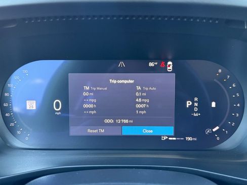Used 2026 Volvo XC40 B5 Plus AWD/4WD image 13