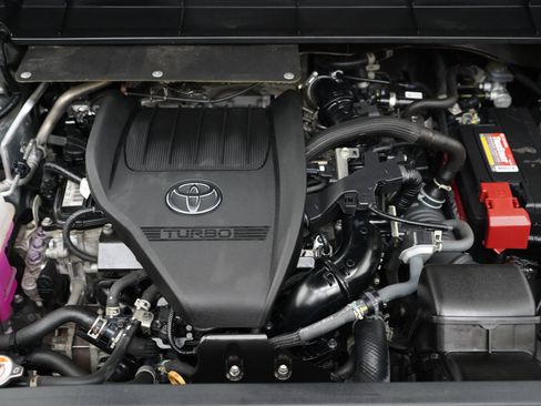 Used 2023 Toyota Highlander L AWD/4WD image 31