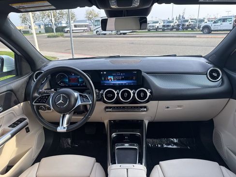 Used 2025 Mercedes-Benz GLA 250 4MATIC image 22