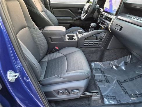Certified 2025 Toyota Tacoma TRD Off-Road w/ TRD Off Road Premium Package AWD/4WD image 20