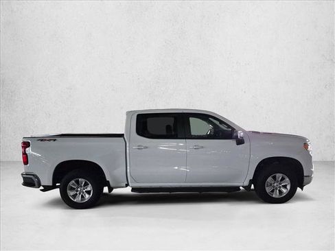 Used 2023 Chevrolet Silverado 1500 LT AWD/4WD image 4
