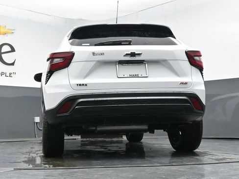 New 2026 Chevrolet Trax RS w/ Sunroof Package FWD image 32
