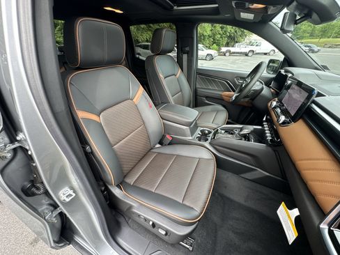New 2026 GMC Canyon AT4 w/ Technology Plus Package AWD/4WD image 26