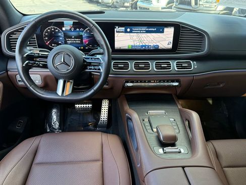 Used 2025 Mercedes-Benz GLS 450 4MATIC image 39