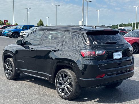 Used 2024 Jeep Compass Limited w/ High Altitude Package AWD/4WD image 4