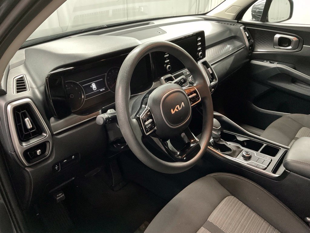 Used 2023 Kia Sorento LX AWD/4WD image 21