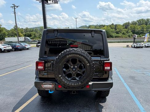 Used 2023 Jeep Wrangler Unlimited w/ Cold Weather Group AWD/4WD image 4