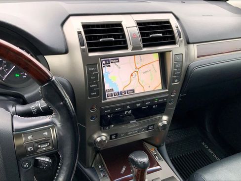 Used 2016 Lexus GX 460 image 6