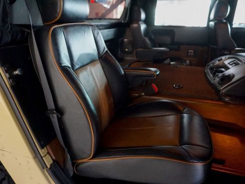 Used 2004 HUMMER H1 4-Door Open Top image 34