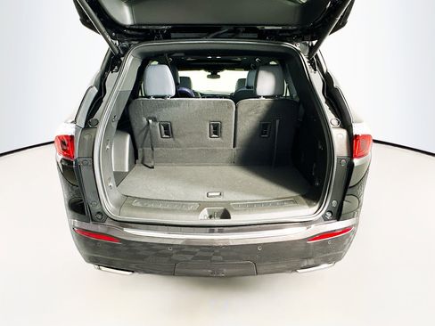 Used 2024 Buick Enclave Essence w/ Experience Buick Package image 31