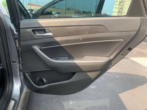 Used 2018 Hyundai Sonata Limited FWD image 36