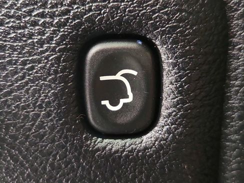 Used 2017 Jeep Grand Cherokee Limited AWD/4WD image 36