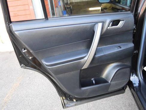 Used 2012 Toyota Highlander AWD image 56