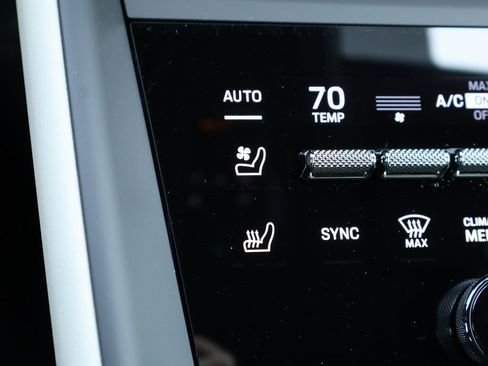 New 2025 Porsche Macan 4 Electric image 26