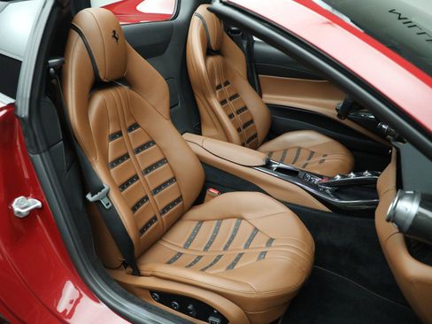 Certified 2022 Ferrari 812 GTS image 18