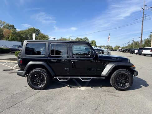 Used 2022 Jeep Wrangler Unlimited Sport image 8