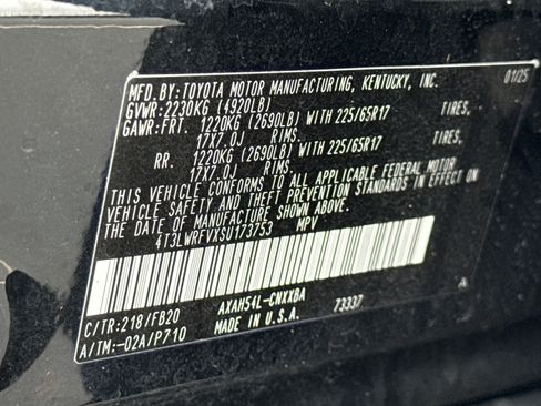 Used 2025 Toyota RAV4 LE image 32