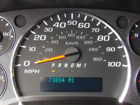 Used 2020 Chevrolet Express 2500 w/ Driver Convenience Package RWD image 21