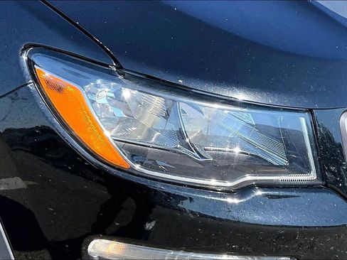 Used 2019 Jeep Compass Trailhawk AWD/4WD image 26