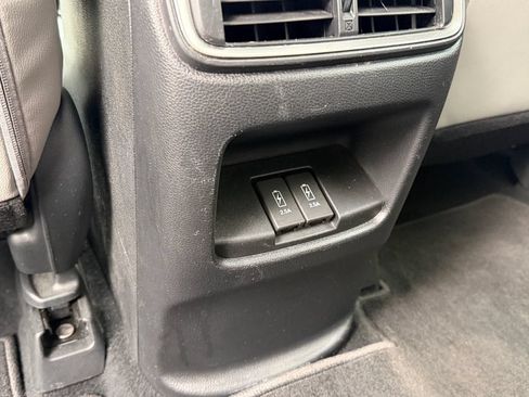 Used 2018 Honda CR-V Touring image 32
