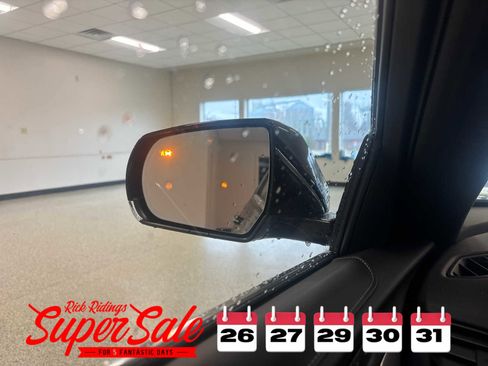 Used 2025 Cadillac CT4 Premium Luxury image 22