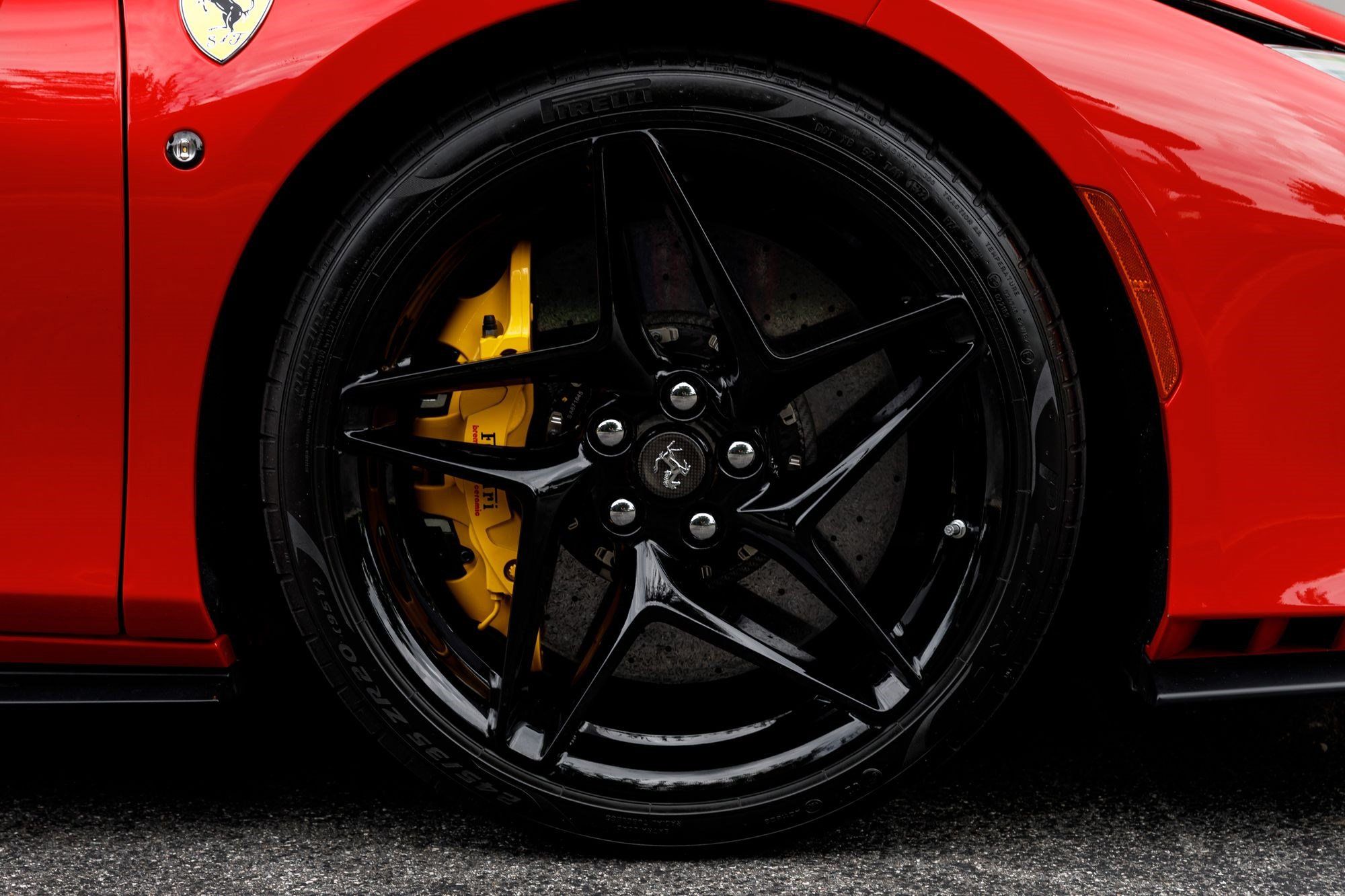 Used 2022 Ferrari F8 Tributo RWD image 38