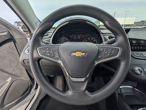 Used 2023 Chevrolet Malibu LT image 10