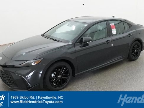New 2026 Toyota Camry SE image 1