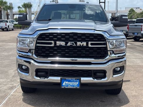 Used 2024 RAM 3500 Big Horn AWD/4WD image 3