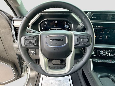 Used 2025 GMC Sierra 2500 Denali w/ Denali Reserve Package AWD/4WD image 11