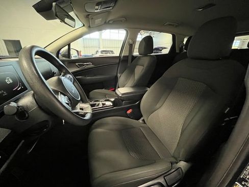 Used 2024 Kia Sportage LX AWD/4WD image 21