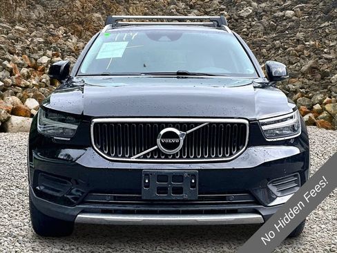 Used 2020 Volvo XC40 T5 Momentum w/ Protection Package Premier AWD/4WD image 3