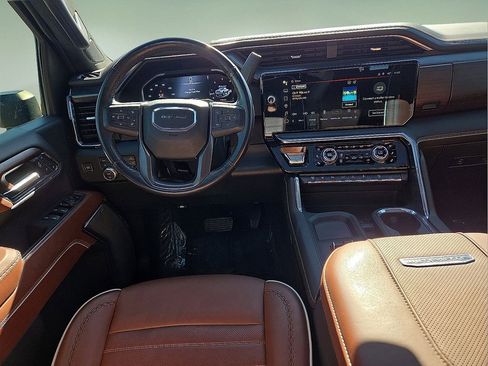 Used 2024 GMC Sierra 3500 Denali Ultimate image 19