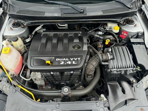 Used 2014 Chrysler 200 LX image 15