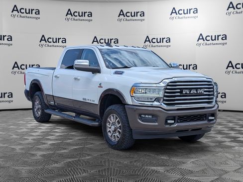 Used 2022 RAM 2500 Limited AWD/4WD image 2