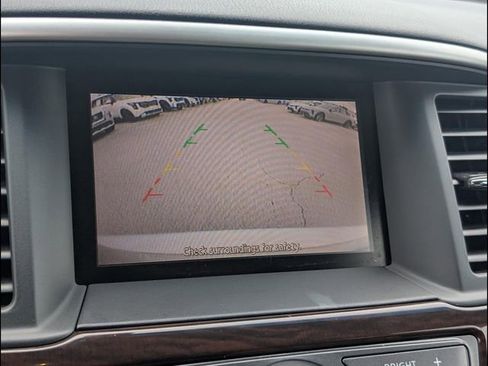 Used 2014 Nissan Pathfinder SL w/ SL Premium Package FWD image 13