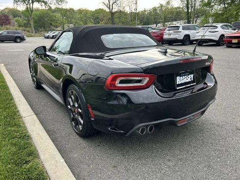 Used 2018 FIAT 124 Spider Abarth w/ Convenience Group RWD image 6