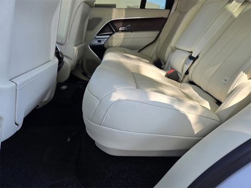 New 2025 Land Rover Range Rover SE image 7