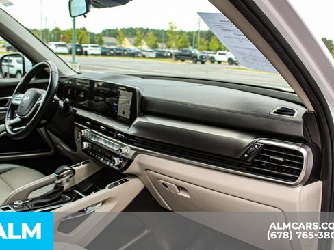Used 2025 Kia Telluride S FWD image 22