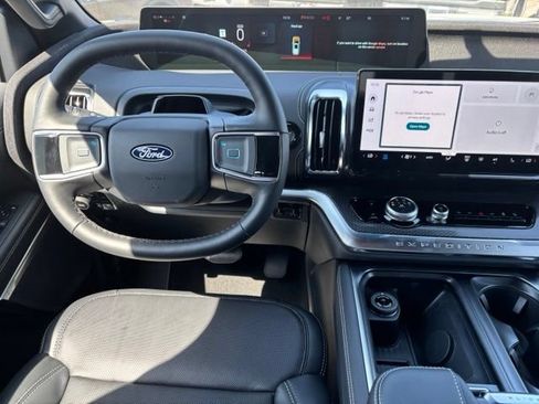 New 2027 Ford Expedition Platinum w/ Stealth Performance Package AWD/4WD image 17