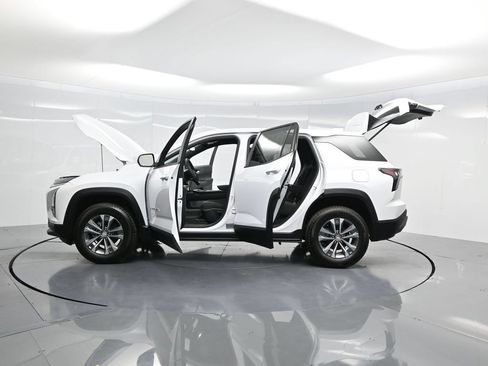 New 2026 Chevrolet Equinox LT AWD/4WD image 40