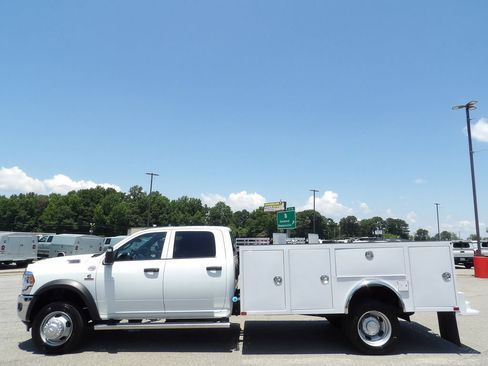 Used 2024 RAM 5500 Tradesman w/ Chrome Appearance Group AWD/4WD image 73