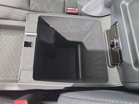 New 2026 Nissan Frontier SV image 25