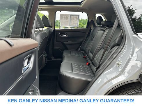 Used 2021 Nissan Rogue Platinum AWD/4WD image 39