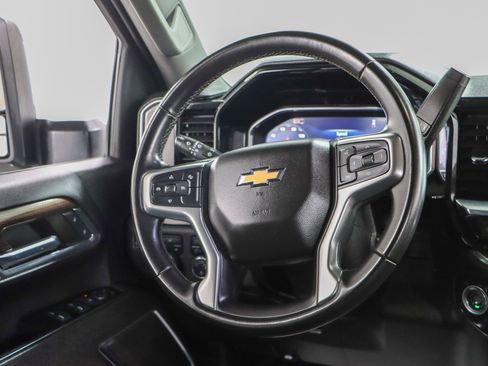Used 2024 Chevrolet Silverado 3500 LT image 13